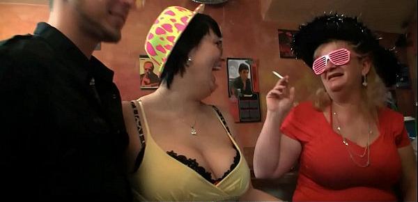  Chubby party girls have fun in the bbw bar